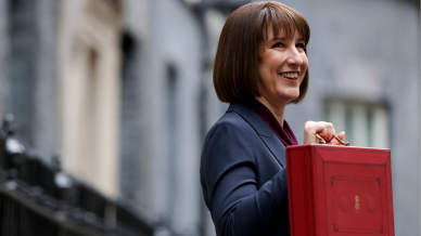 Chancellor Rachel Reeves holding the red Budget briefcase